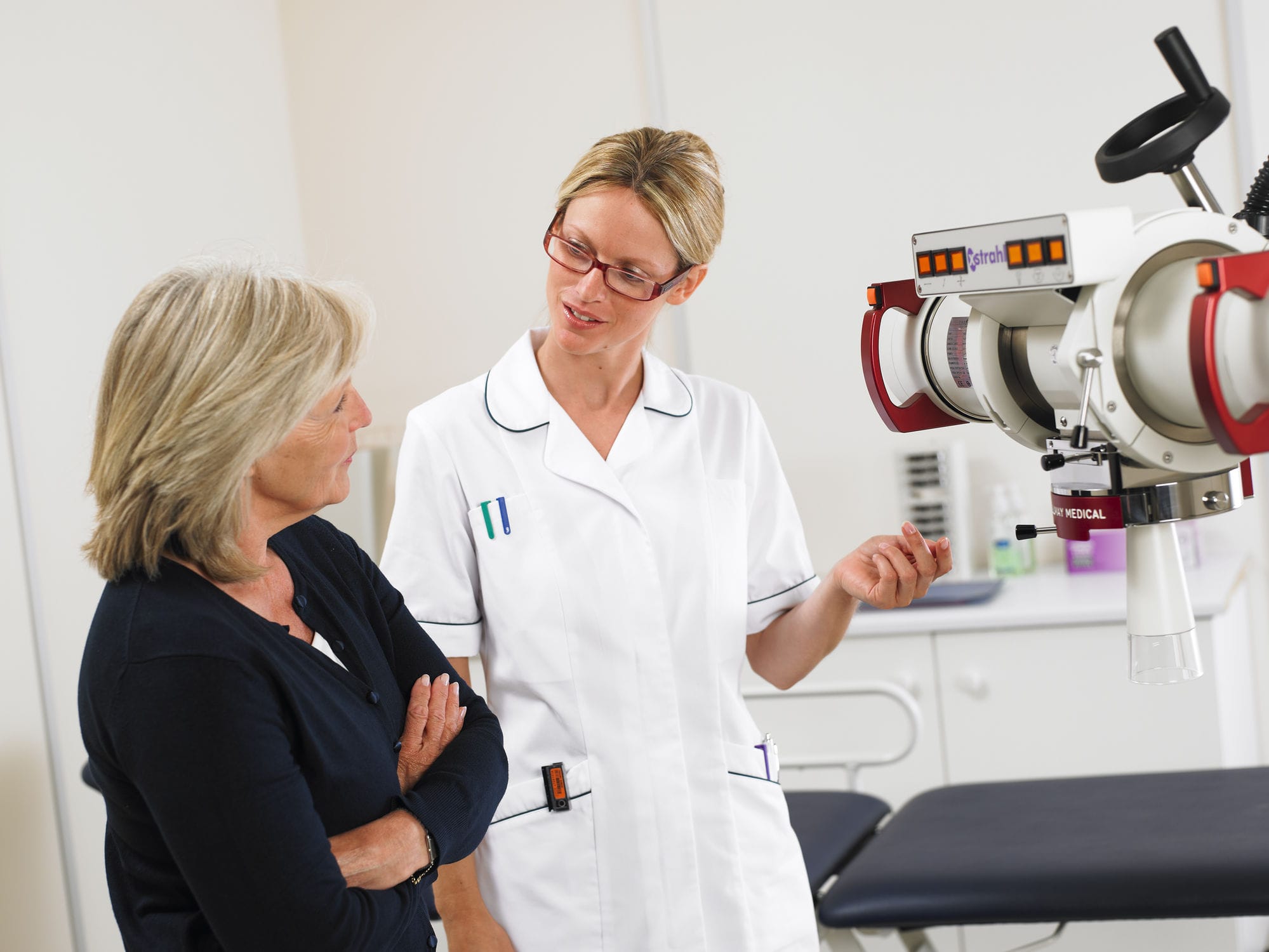 Система поверхностной лучевой терапии рентгеновские лучи - Xstrahl 300 ...