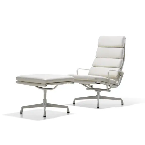 Стул eames на колесиках