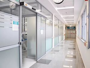 дверь для обеспечения безопасности 1