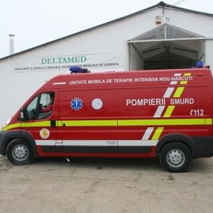 машина скорой помощи для интенсивной терапии