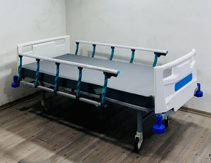 кровать для больниц
