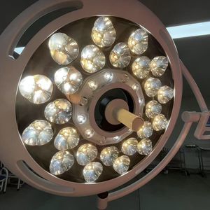 настенный хирургический светильник