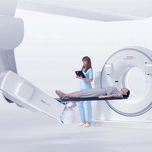 роботизированный кронштейн для позиционирования пациента