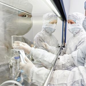 нитриловые перчатки