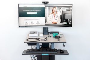 телемедицинская тележка для видеоконференций 1