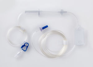 комплект для перфузии с фильтром для предотвращения загрязнения частицами