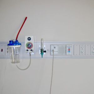 горизонтальная панель для внутренних коммуникаций 1