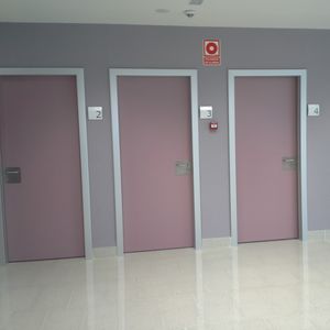 дверь для учреждений здравоохранения