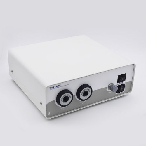 Источник света для эндоскопов - XD-301-250W  - Nanjing Keweisi Medical Lighting - для вагинальных зеркал / галогенный / с холодным светом