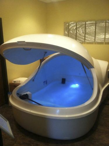 Камера чувственной изоляции с лампами хромотерапии - Commercial  - Royal Spa - с сонологическими динамиками