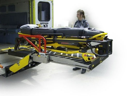 Подъемная платформа для носилок - Access™ Bariatric Cassette - Mobility Networks - установленная на транспортном средстве