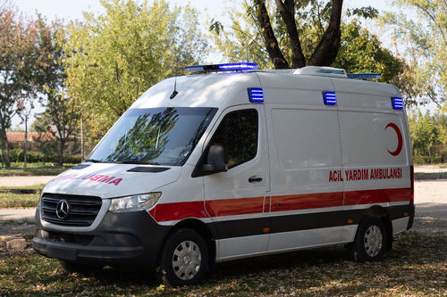 Машина скорой помощи фургон - KURTARAN AMBULANS - тип В / с кислородной терапией / с 4 носилками