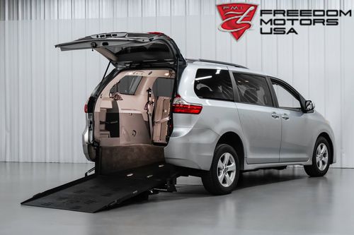 Транспортное средство для инвалидов минивен - 28621 - Freedom Motors USA - задний вход