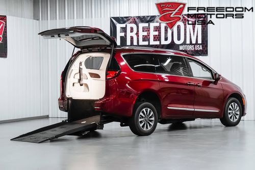 Транспортное средство для инвалидов минивен - 28647 - Freedom Motors USA - задний вход