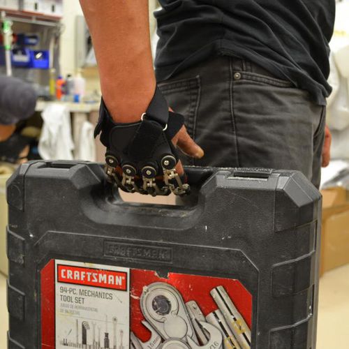 Частичный протез кисти руки с управлением электродвигателем - MCPDriver™ - Naked Prosthetics - с несколькими соединениями / для взрослых