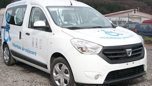 Транспортное средство для инвалидов минивен - Dacia Dokker - DELTAMED SRL - задний вход