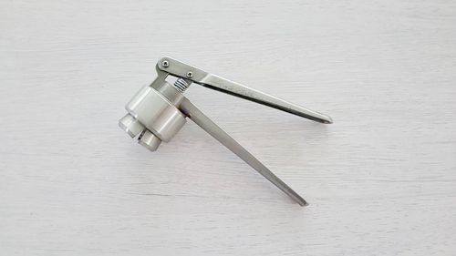 Прибор для надевания крышек для бутылок - GV-KP12 - GEEVO TECHNOLOGY - с оптическим излучением искрового разряда / автоматический