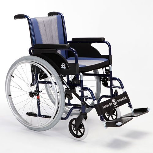 Инвалидная коляска с ручным управлением - 708 D - Vermeiren Medical Equipment - для улицы / с опорой для голеней / черная