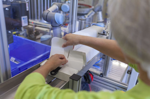 Сборочная машина для изготовления медицинских приборов - Silcoplast AG