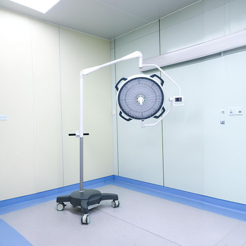 Мобильный хирургический светильник - FY-700S  - Jiangsu Fuyou Medical - светодиодный / 110 В/60 Гц / 220 В/50 Гц