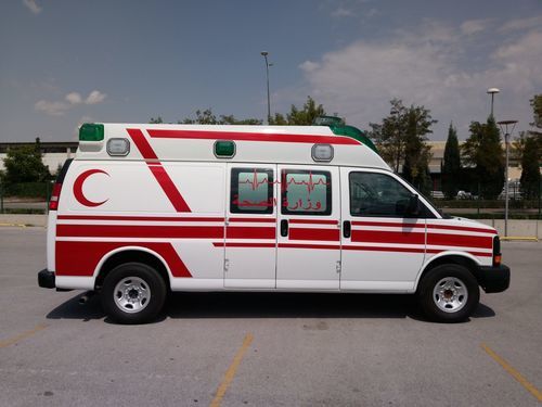 Машина скорой помощи фургон - GMC Savana - eos ambulance - тип II / с 4 носилками / с кислородной терапией