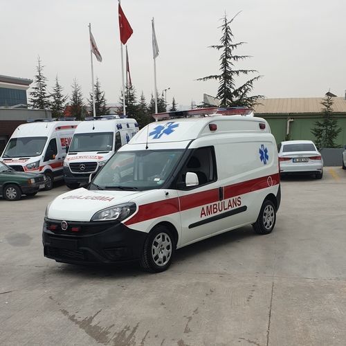 Машина скорой помощи для перевода пациента - Fiat Doblo - eos ambulance - небольшой фургон / с кислородной терапией