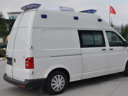 Машина скорой помощи для инфекционных рисков - Volkswagen Transporter - eos ambulance - для перевода пациента / фургон / с кислородной терапией
