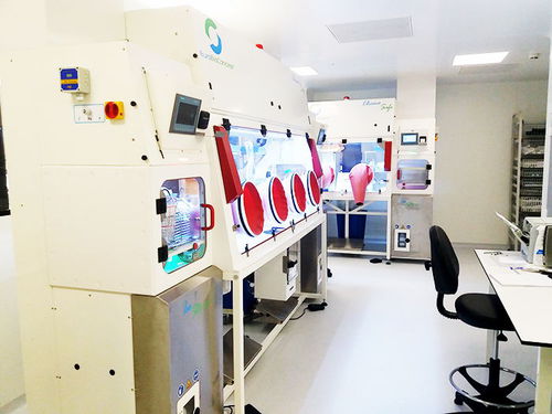 Изолятор класс III - Chemosafe® - Eurobioconcept - для содержания в изолированном пространстве / напольный / с отрицательным давлением
