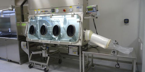 Изолятор для распределения - ART GmbH Anlagenbau Reinraum Technik - класс ISO 5 / для токсичного продукта / напольный