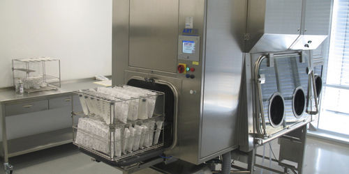 Изолятор тип А - ART GmbH Anlagenbau Reinraum Technik - для наполнения / класс ISO 5 / для токсичного продукта