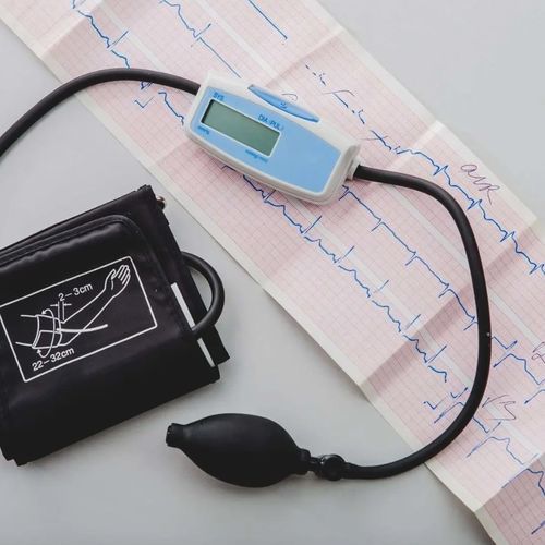 Тонометр с монометром на манжете - REVIVE MEDICAL TECHNOLOGIES INC.