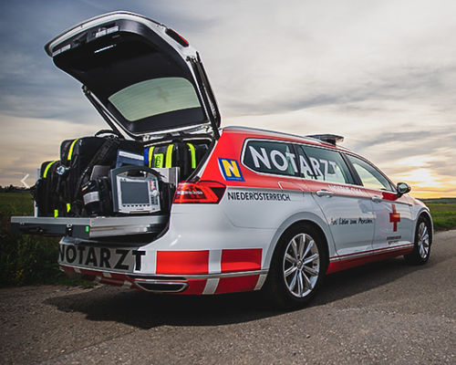 Машина скорой помощи - VW Passat - Dlouhy