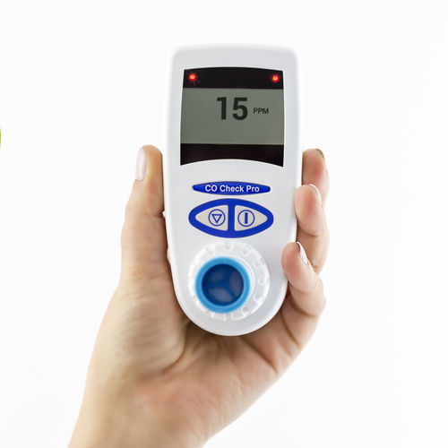 Анализатор дыхания моноксида углерода - CO Check Pro - MD Diagnostics Ltd - при отказе от курения / электронный / портативный