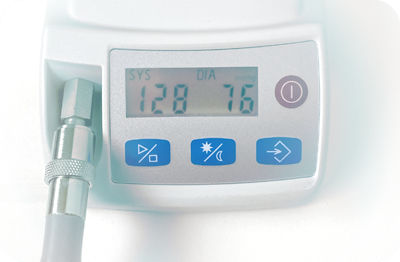 Электронный тонометр с грушей - Mobil-O-Graph ABP - ScottCare