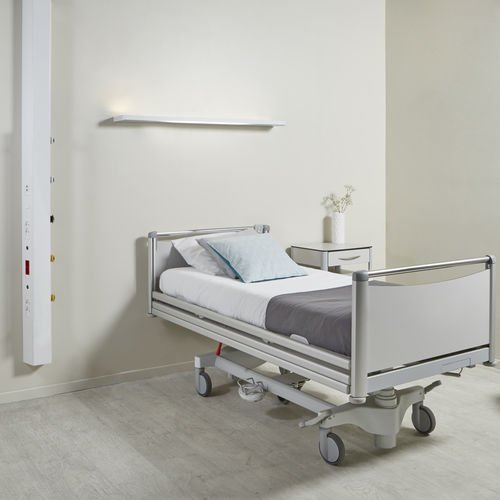 Вертикальная панель для внутренних коммуникаций - SIMPLE CARE - TLV Healthcare - для больничной палаты / с освещением