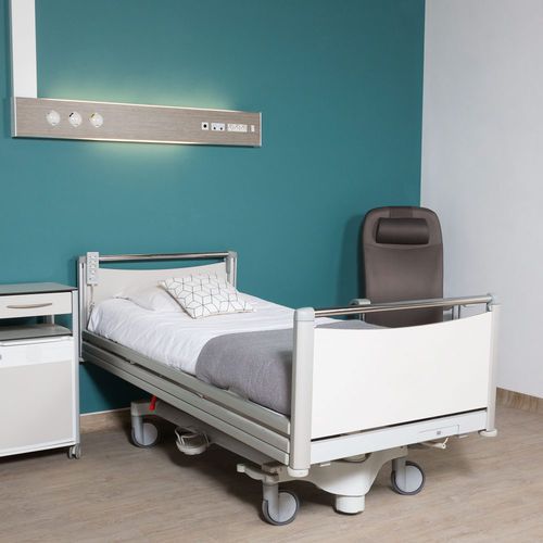 Горизонтальная панель для внутренних коммуникаций - AXIS - TLV Healthcare - для больничной палаты / с освещением / персонализированная