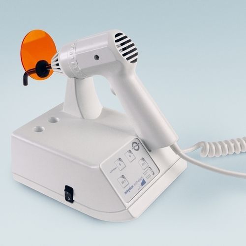Лампа для полимеризации для стоматологии - Megalux Softstart - MEGADENTA Dentalprodukte GmbH   - для смолы / с галогеновой подсветкой