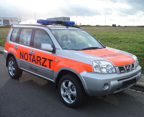 Машина экстренной хирургической помощи - Nissan X-Trail - C. Miesen - 4x4