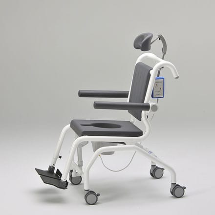 Стул для душа с высокой спинкой - SCC 250 Comfort E - RCN Medizin - с подлокотниками / на колесиках / с опорой для ступней