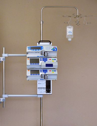 Настенная стойка для сыворотки - M-IS16 - Medical Technologies LBI - 4 крюка / для шприцевых насосов / из нержавеющей стали