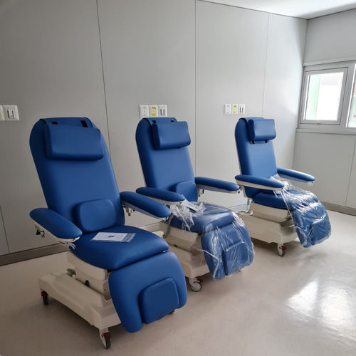 Электрическое кресло для гемодиализа - PY-YD-310 - Nanning Passion Medical Equipment - 3 секции / для химиотерапии / на роликах