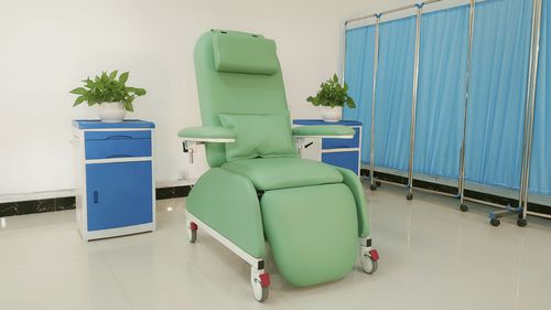 Электрическое кресло для забора крови - PY-YD-810 upgrade - Nanning Passion Medical Equipment - 3 секции / на роликах / Тренделенбург