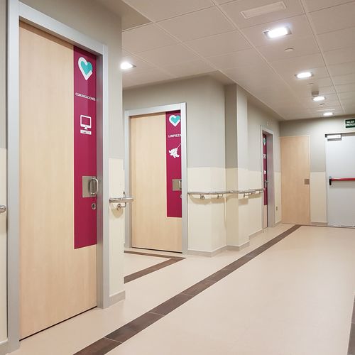 Дверь для учреждений здравоохранения - SOLECO DOORS - раздвижная / из нержавеющей стали