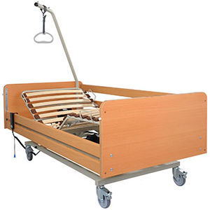 Медицинская кровать - S4 - aks - Aktuelle Krankenpflege Systeme - для обслуживания пациентов на дому / электрическая / с регулируемой высотой