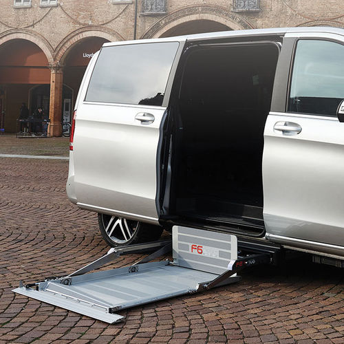 Подъемная платформа для инвалидного кресла - F6 Multilink Evo  - Autolift - установленная на транспортном средстве