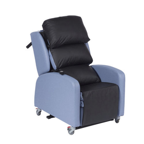 Наклонное кресло для отдыха - Pro Axis 19″ R - Direct Healthcare Group - электрическое / бариатрическое / с регулируемой спинкой