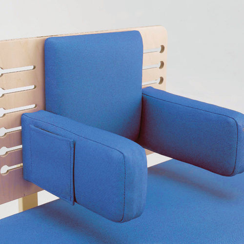 Регулируемая опора для спины - adjustable backrest with pelvic guides - G and S Smirthwaite Ltd. 