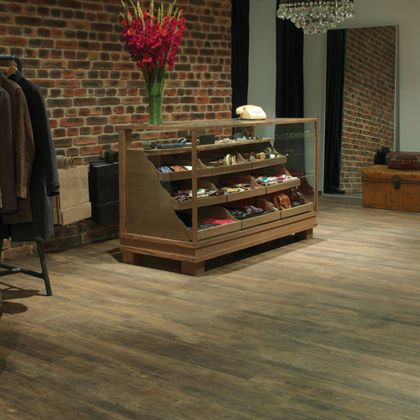 Виниловое напольное покрытие - Spacia - Wood - Mannington Commercial - антистатическое / противоскользящее